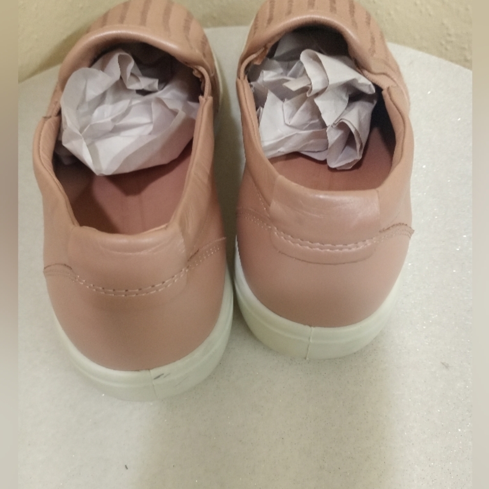 Ecco Women's Blush Woven Slip-On Sneakers - Picture 8 of 9
